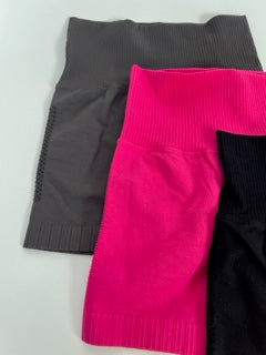 SEAMLESS BIKER SHORTS- HOT PINK