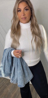 LAYER ME WINTER WHITE TURTLENECK